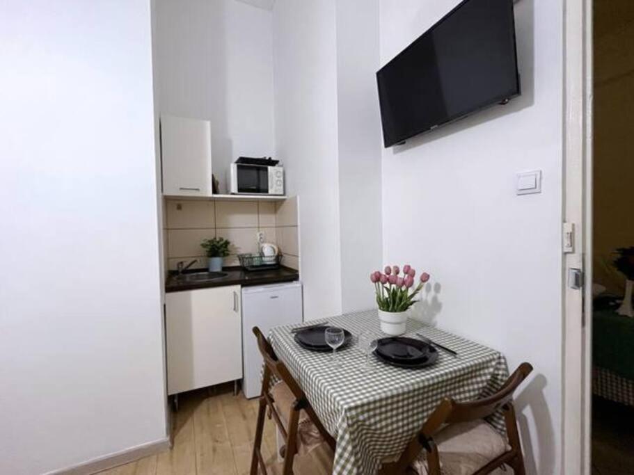Apartman A4 Parliament Sunflower Cozy