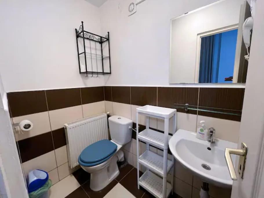 A4 Parliament Sunflower Cozy Apartman